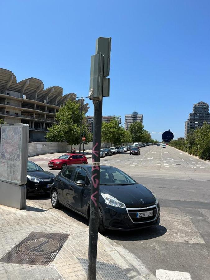 Esmeralda Apartment With Free Private Underground Parking Valencia Buitenkant foto