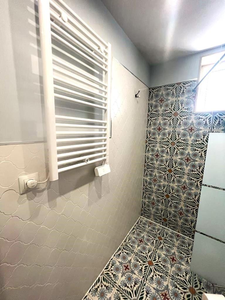 Esmeralda Apartment With Free Private Underground Parking Valencia Buitenkant foto