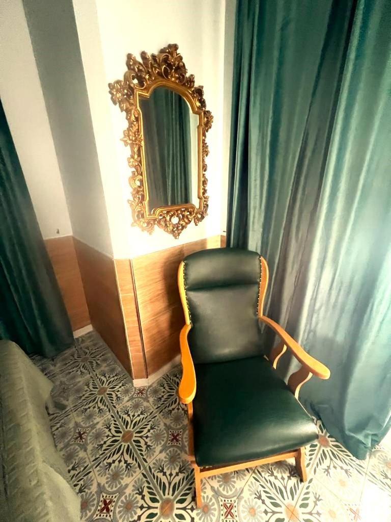 Esmeralda Apartment With Free Private Underground Parking Valencia Buitenkant foto